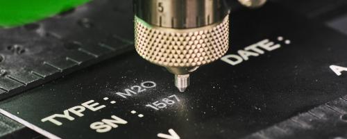CE-Kennzeichung erstellt mit einer CNC-Graviermaschine